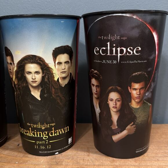 The Twilight Saga Eclipse & Breaking Dawn part 2 collectible Edward & Jacob - Picture 3 of 11